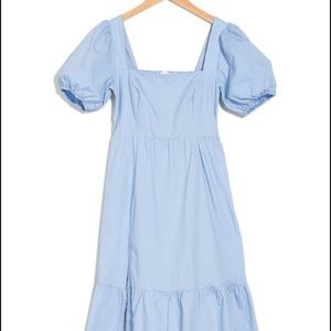 ASTR the label 
Black poplin puff sleeve midi dress with side slit - M